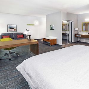One-Bedroom King Suite Non-Smoking